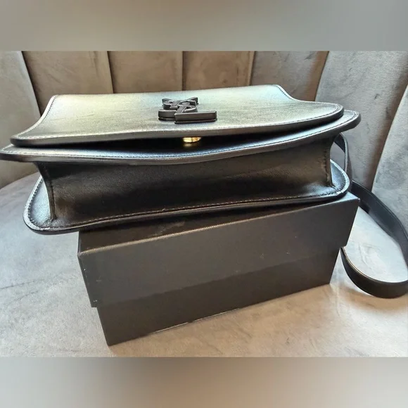 Yves Saint Laurent Spontini Saddle Bag Black in Smooth Calfskin Monogram Camera - Picture 13 of 17